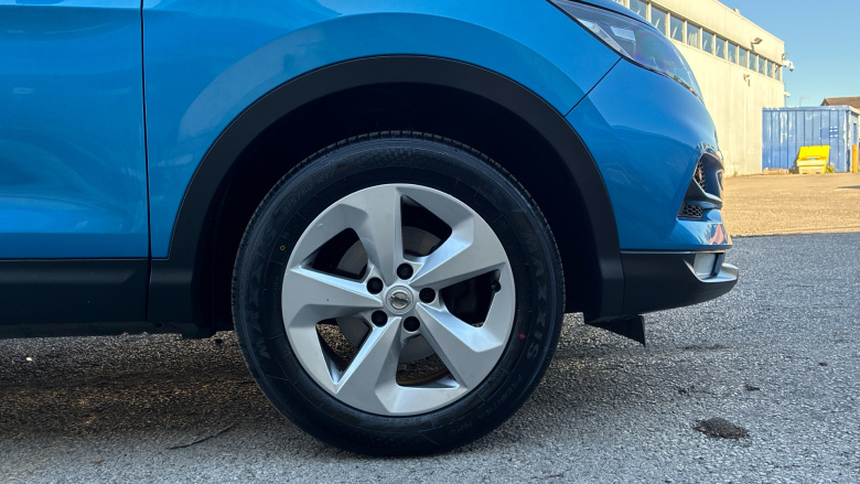 Nissan Qashqai 1.3 DiG-T 160 Acenta Premium 5dr Petrol Hatchback